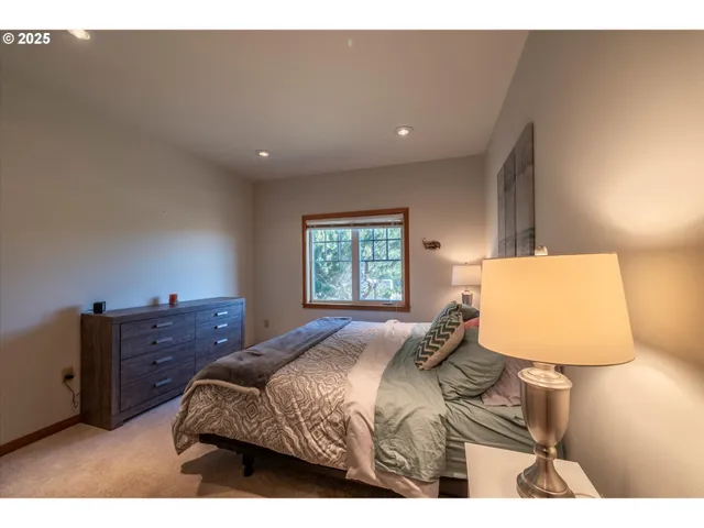 $459,999 | 1312 Village Loop, Bandon, OR 97411