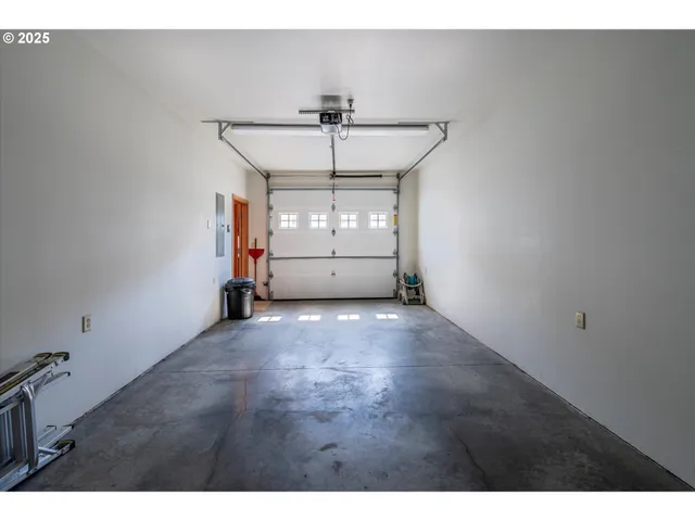 $459,999 | 1312 Village Loop, Bandon, OR 97411