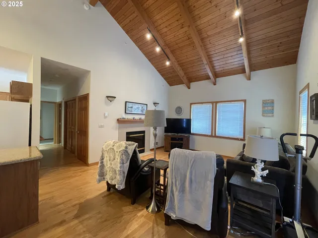 $459,999 | 1312 Village Loop, Bandon, OR 97411
