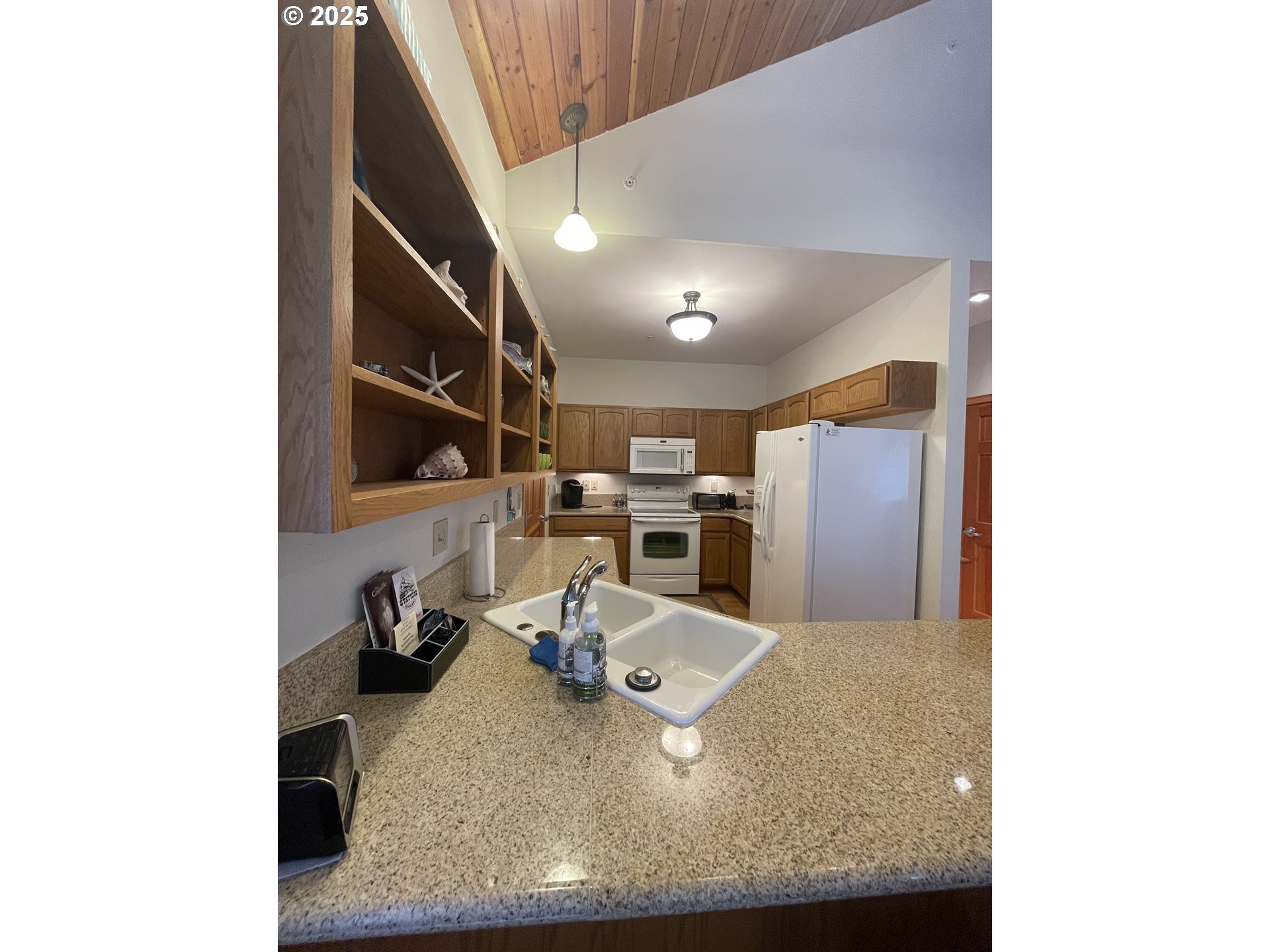 1312 Village Loop Bandon, OR 97411 - Photo 7 of 32 Gallery Image 7