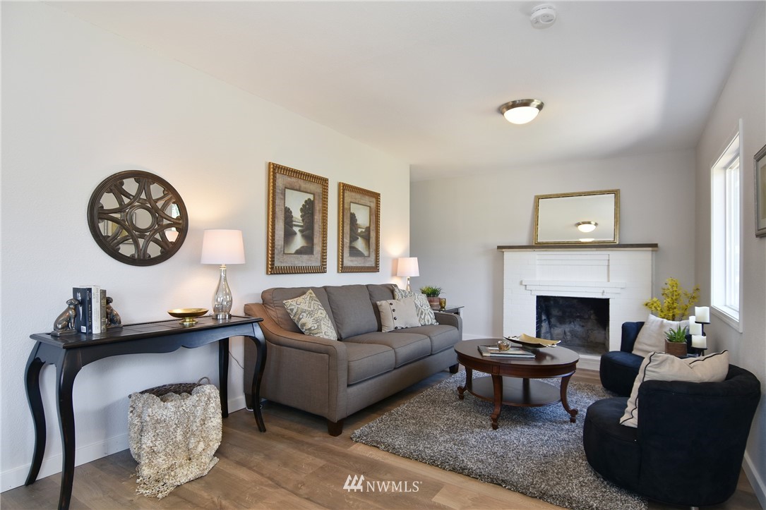 4501 Rucker Avenue Everett, WA 98203 - Photo 3 of 15 Gallery Image 3