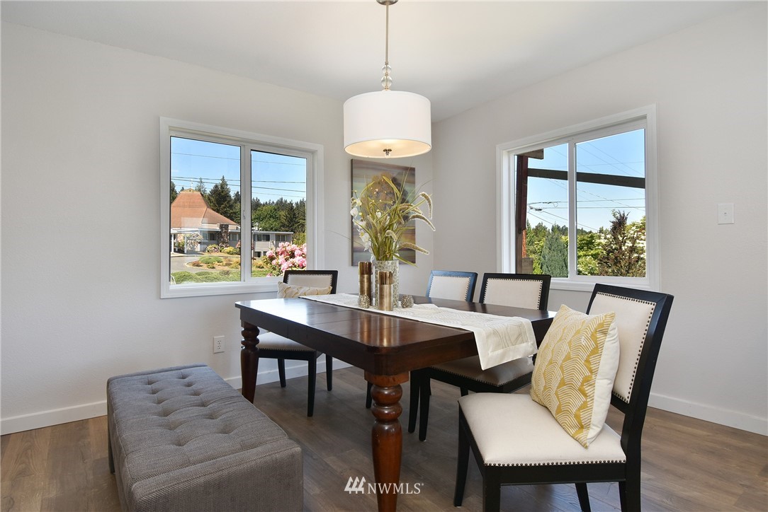 4501 Rucker Avenue Everett, WA 98203 - Photo 5 of 15 Gallery Image 5