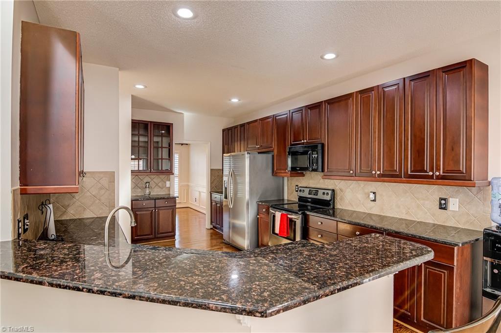 2170 Glen Cove Way High Point, NC 27265 - Photo 11 of 26