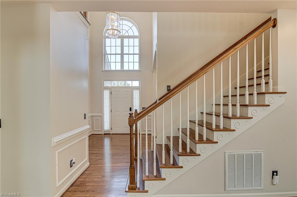 2170 Glen Cove Way High Point, NC 27265 - Photo 9 of 26