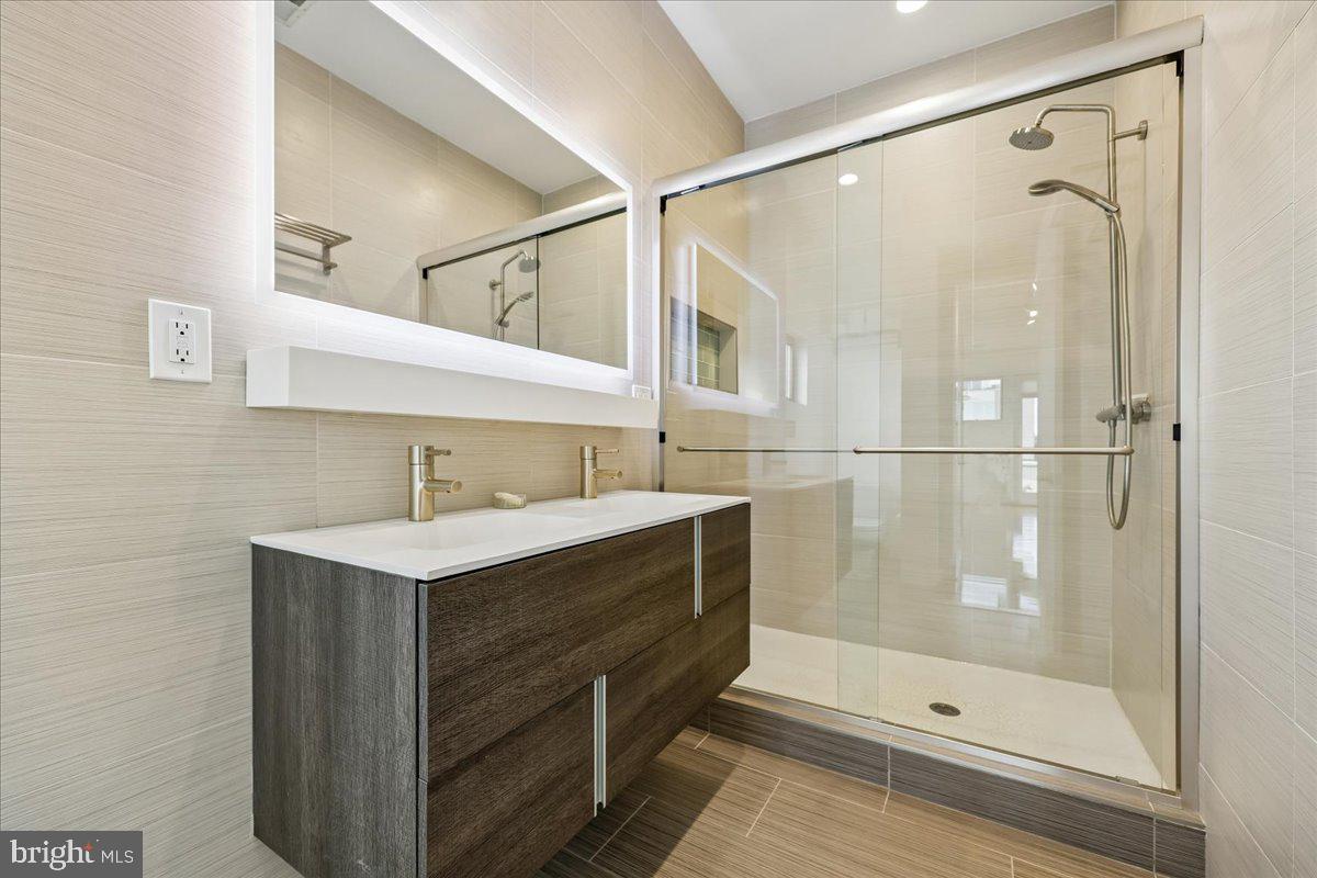1819 Belmont Road Northwest, Unit 4 Washington, DC 20009 - Photo 26 of 67 Gallery Image 26