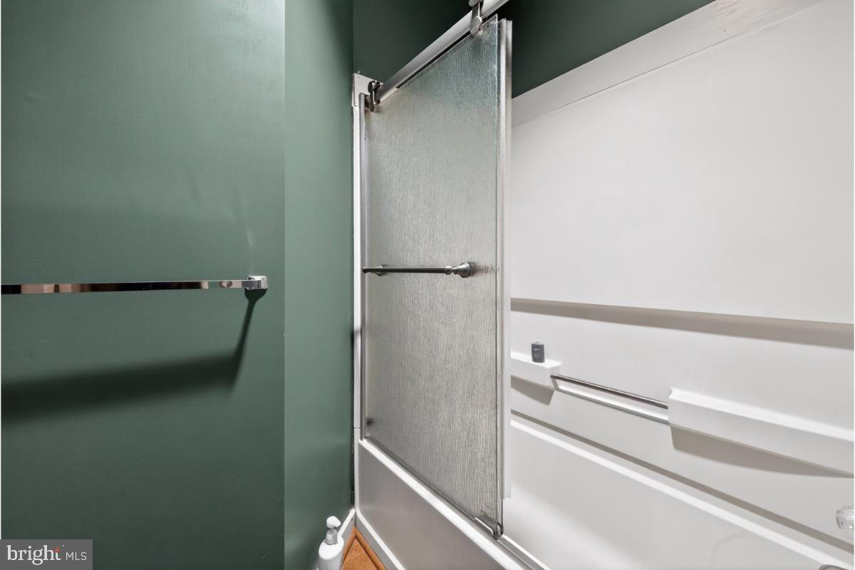 10320 Glen Road Potomac, MD 20854 - Photo 20 of 75