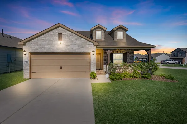 $1,900 | 3735 Kaylee Road, Conroe, TX 77306