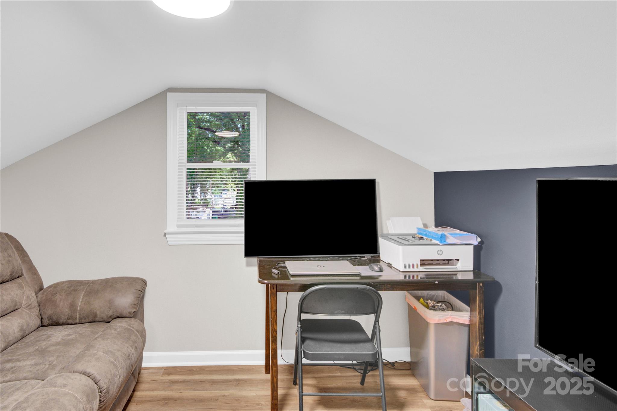 319 North Hoskins Road Charlotte, NC 28216 - Photo 14 of 17