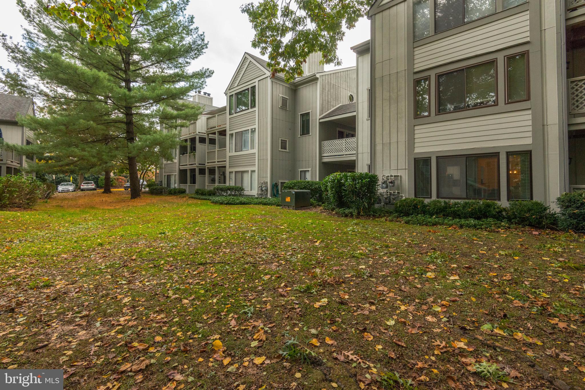 2255 Hunter's Run Drive, Unit 2255 Reston, VA 20191 - Photo 41 of 43 Gallery Image 41