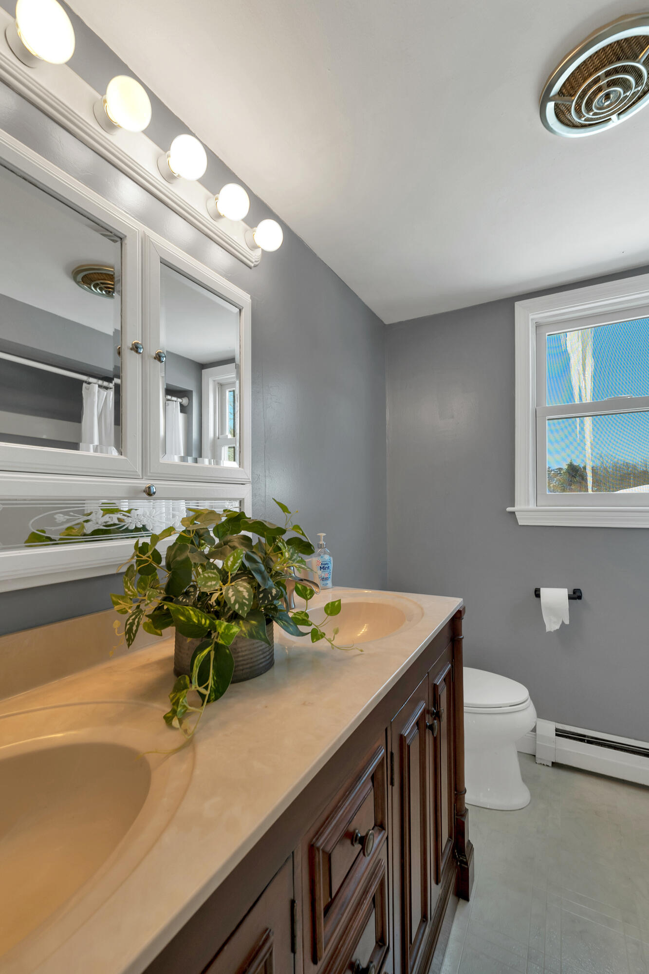 102 Elm Street Epping, NH 03042 - Photo 21 of 44 102ElmSt-033