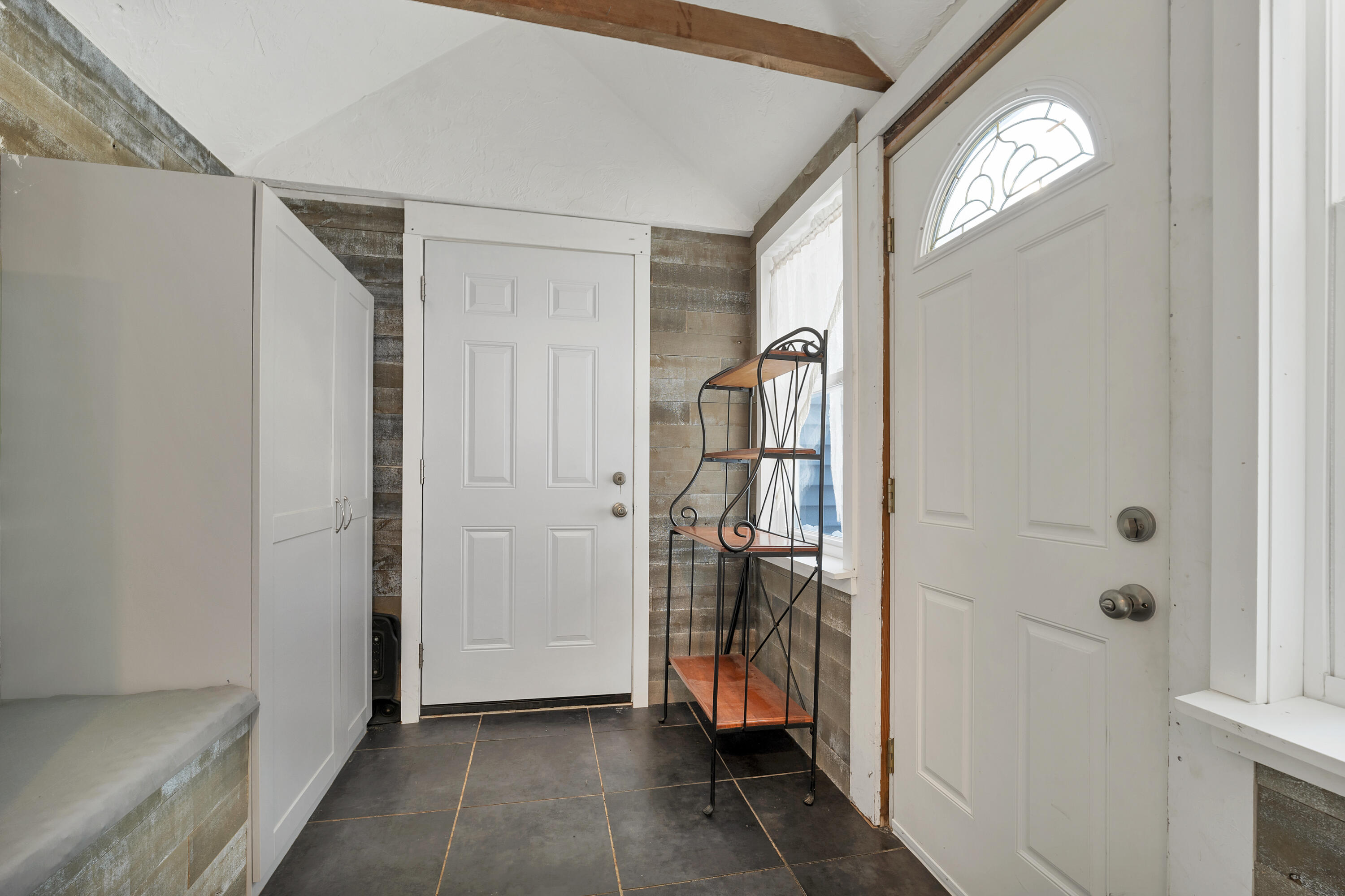 102 Elm Street Epping, NH 03042 - Photo 8 of 44 102ElmSt-018