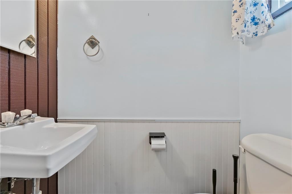 2110 Lorenzi Lane McKees Rocks, PA 15136 - Photo 20 of 30