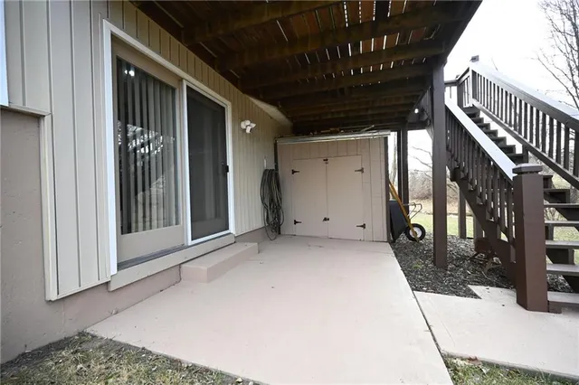 $285,000 | 7300 Chaddy Circle, Pleasant Valley, MO 64068