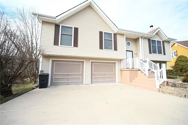 $285,000 | 7300 Chaddy Circle, Pleasant Valley, MO 64068