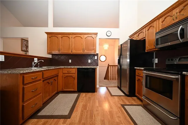 $285,000 | 7300 Chaddy Circle, Pleasant Valley, MO 64068