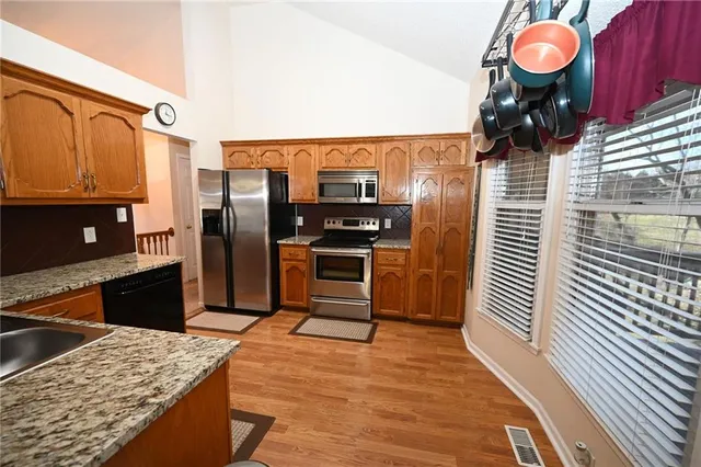 $285,000 | 7300 Chaddy Circle, Pleasant Valley, MO 64068