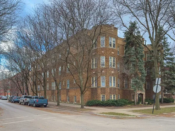 $1,890 | 2633 West Ainslie Street, Unit 3, Chicago, IL 60625