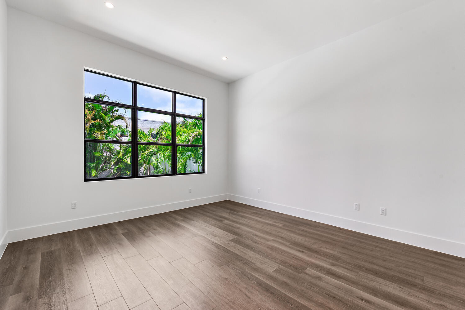 655 Kingsbridge Street Boca Raton, FL 33487 - Photo 17 of 26 Bedroom 2