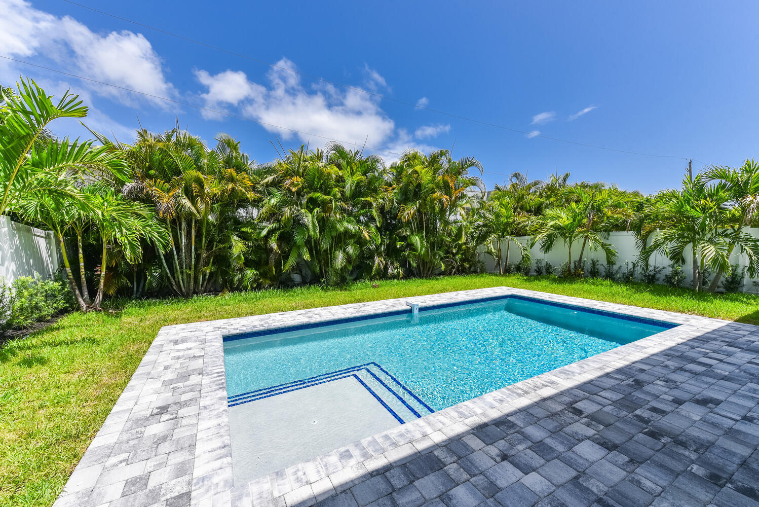 655 Kingsbridge Street Boca Raton, FL 33487 - Photo 7 of 26 Pool 1