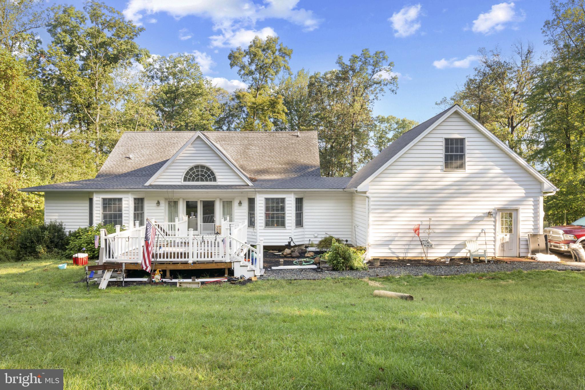194 Cook Road Delta, PA 17314 - Photo 34 of 35 a front view of house with yard and green space