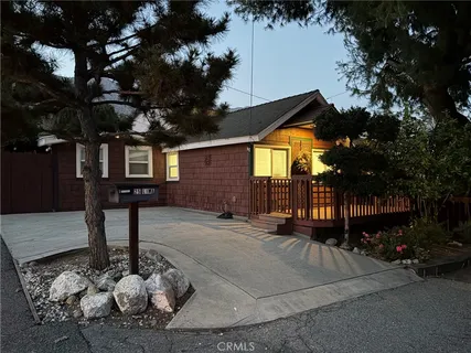 $898,000 | 25 North Lima Street, Sierra Madre, CA 91024