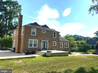 8003 Postoak Road Potomac, MD 20854 - Photo 3 of 24