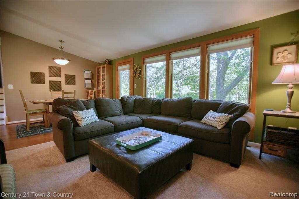 424 Gunder Drive Rochester Hills, MI 48309 - Photo 10 of 33