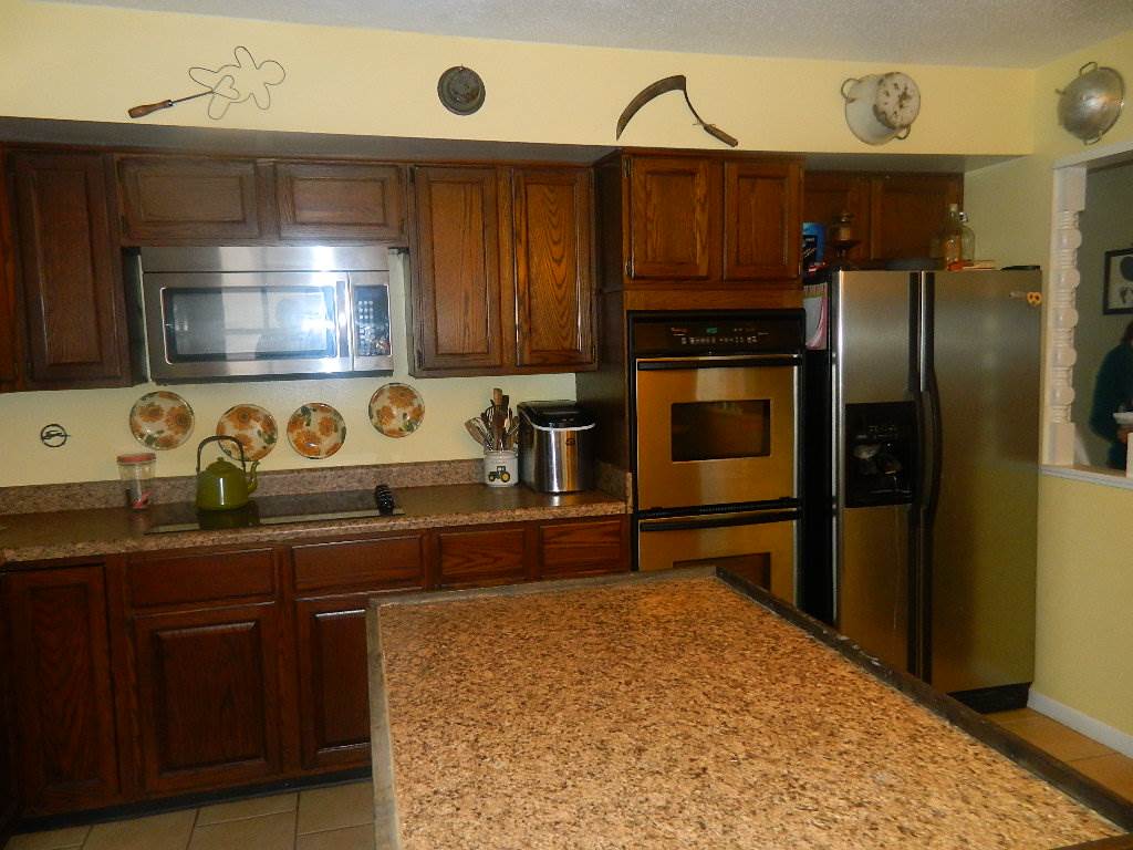 4020 North Weaver Road Marion, IN 46952 - Photo 3 of 21 Gallery Image 3