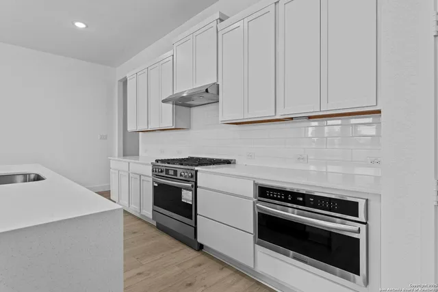 $469,990 | 5496 Paschal Park, New Braunfels, TX 78132