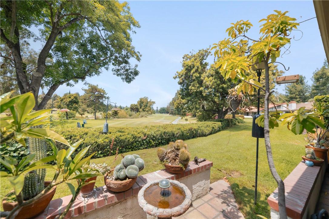 642 Vía Zapata Riverside, CA 92507 - Photo 22 of 28