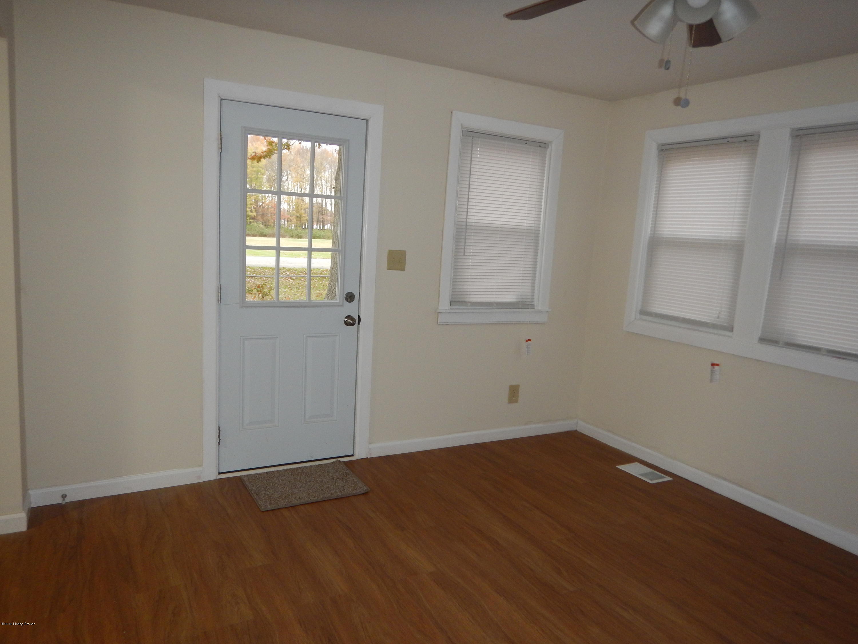 1525 Rangeland Road Louisville, KY 40219 - Photo 5 of 16 DSCN1317