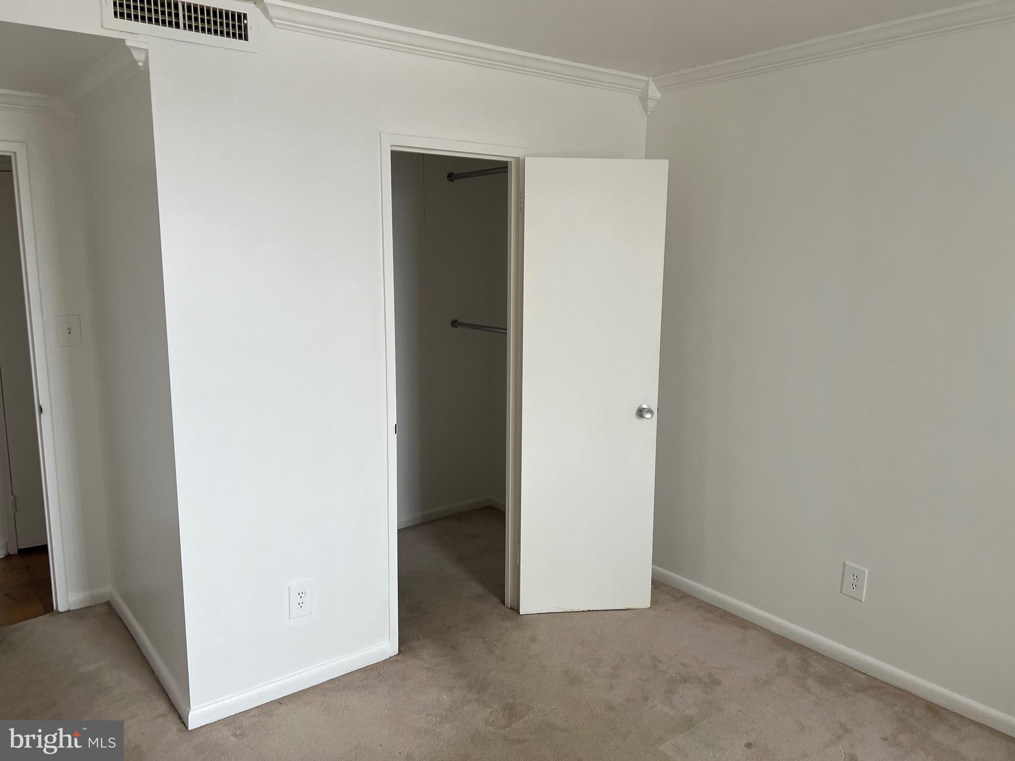 4600 Duke Street, Unit 1423 Alexandria, VA 22304 - Photo 7 of 13