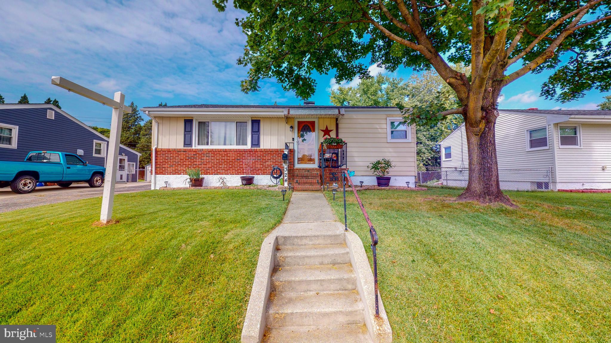324 Cheddington Road Linthicum Heights, MD 21090 - Photo 3 of 41 Gallery Image 3