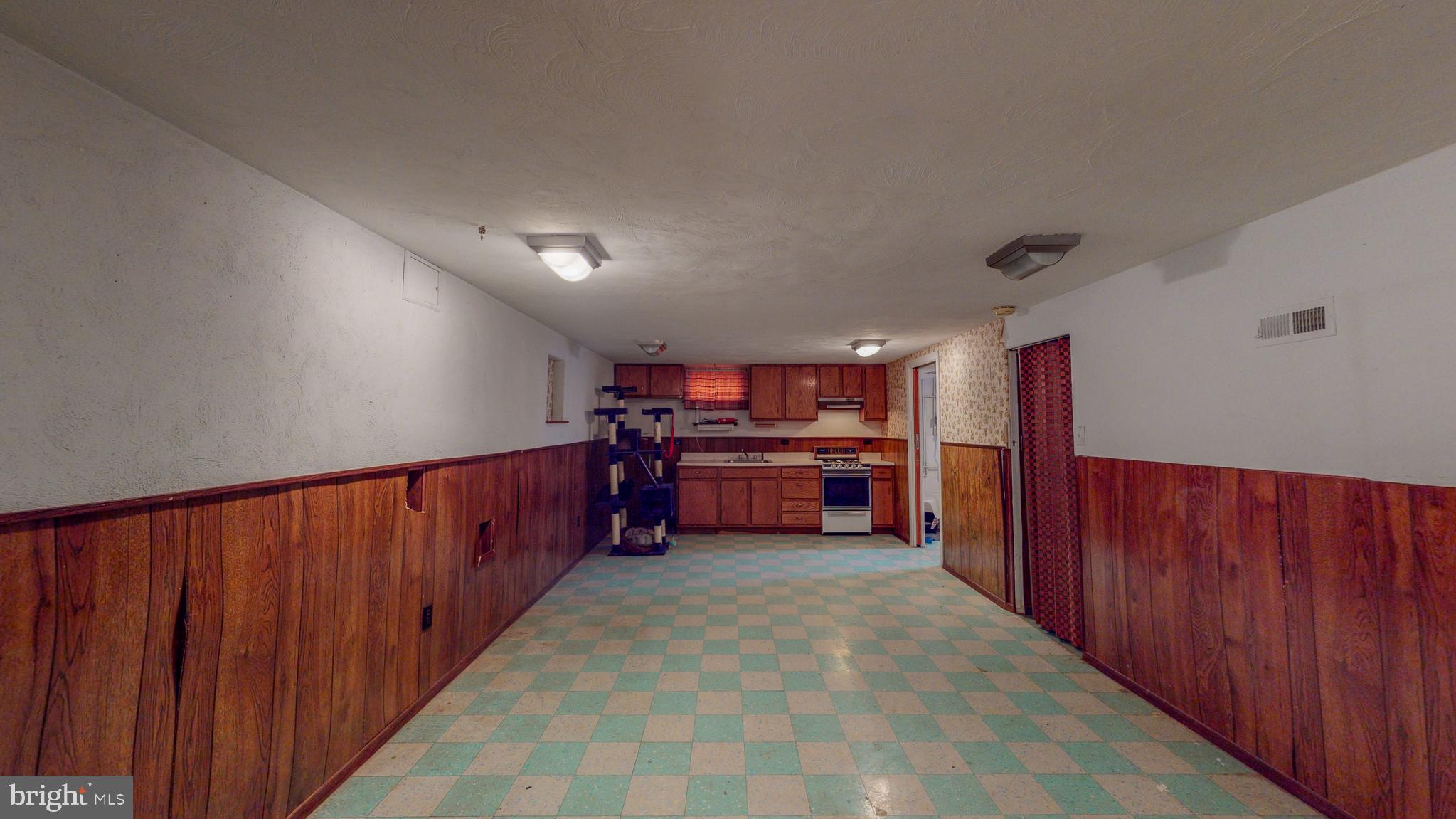 324 Cheddington Road Linthicum Heights, MD 21090 - Photo 33 of 41 Gallery Image 33