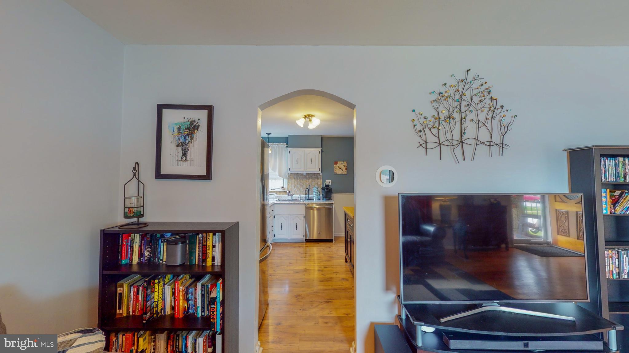324 Cheddington Road Linthicum Heights, MD 21090 - Photo 7 of 41 Gallery Image 7
