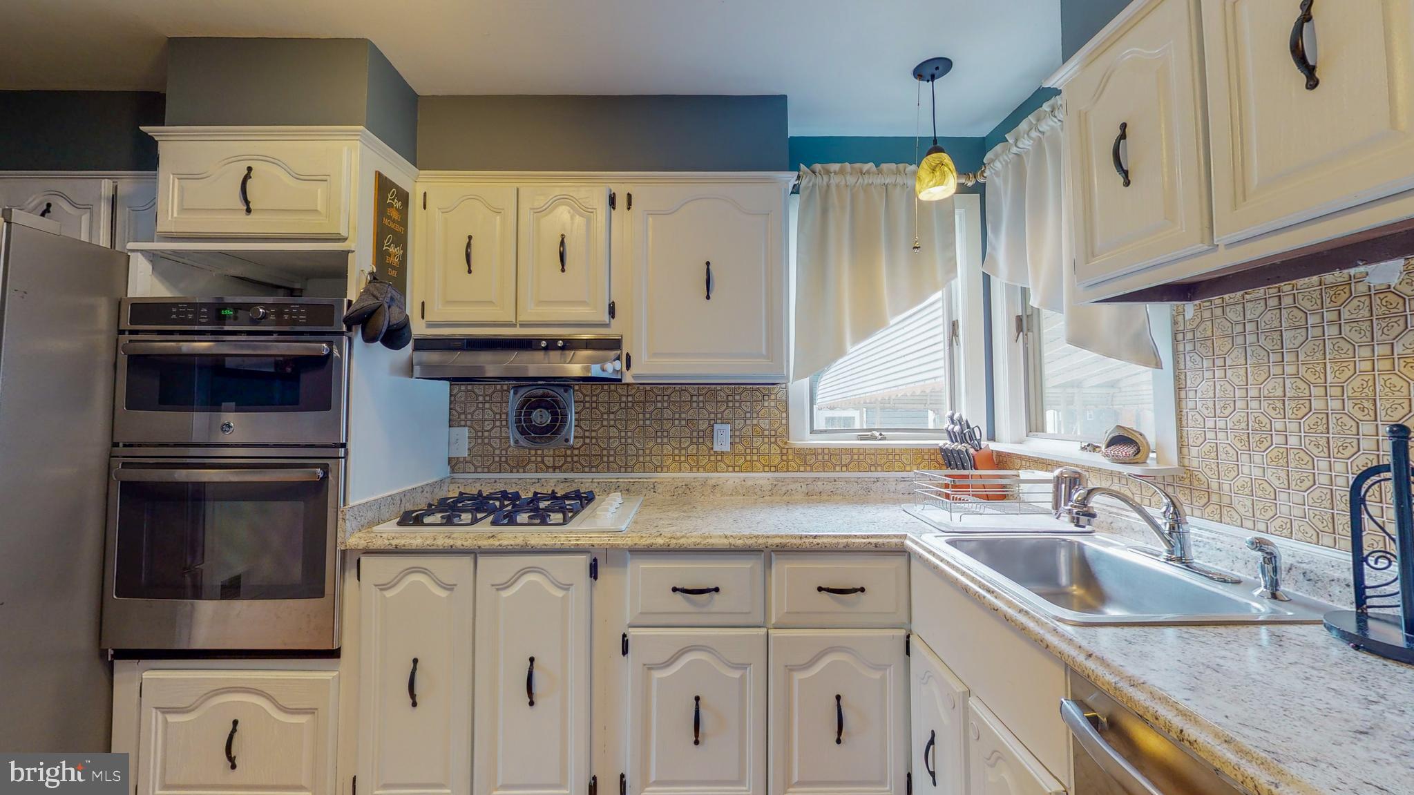 324 Cheddington Road Linthicum Heights, MD 21090 - Photo 10 of 41 Gallery Image 10
