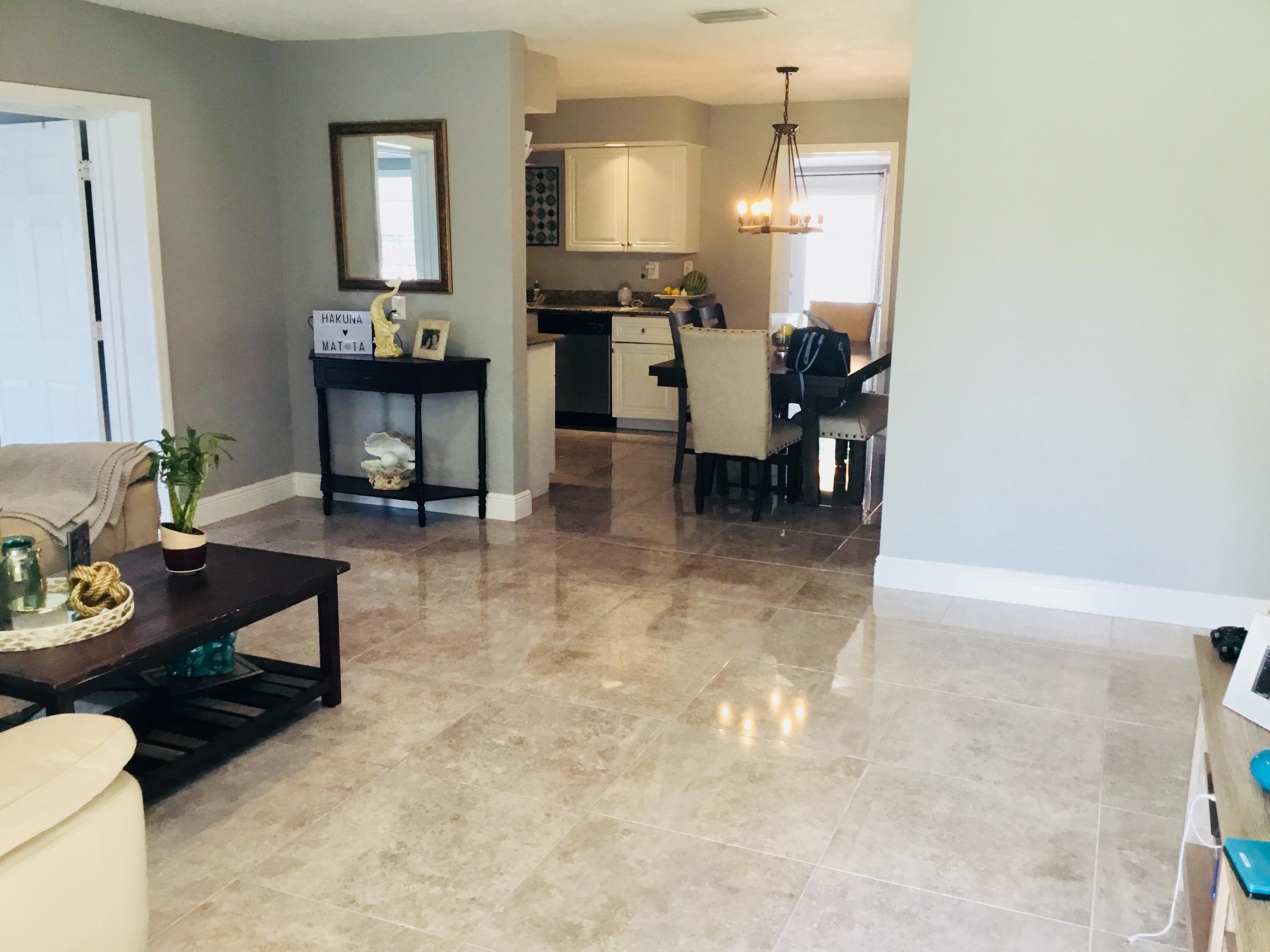 1357 Drexel Road West Palm Beach, FL 33417 - Photo 2 of 17 Living area