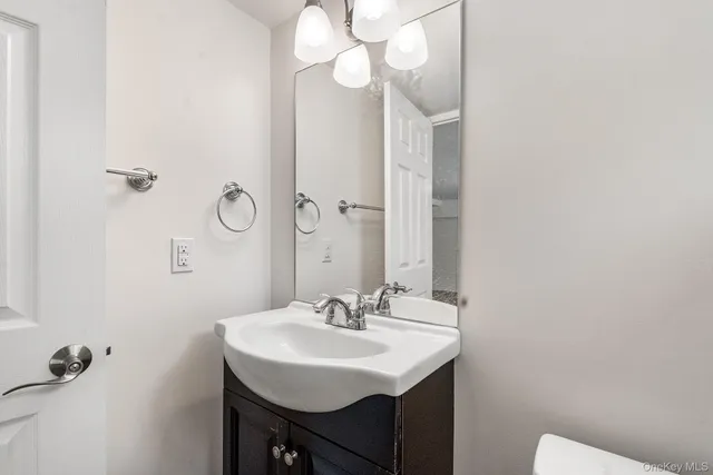 $649,000 | 3483 Overlook Avenue, Yorktown Heights, NY 10598