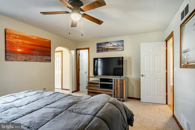 a view of a workspace with furniture