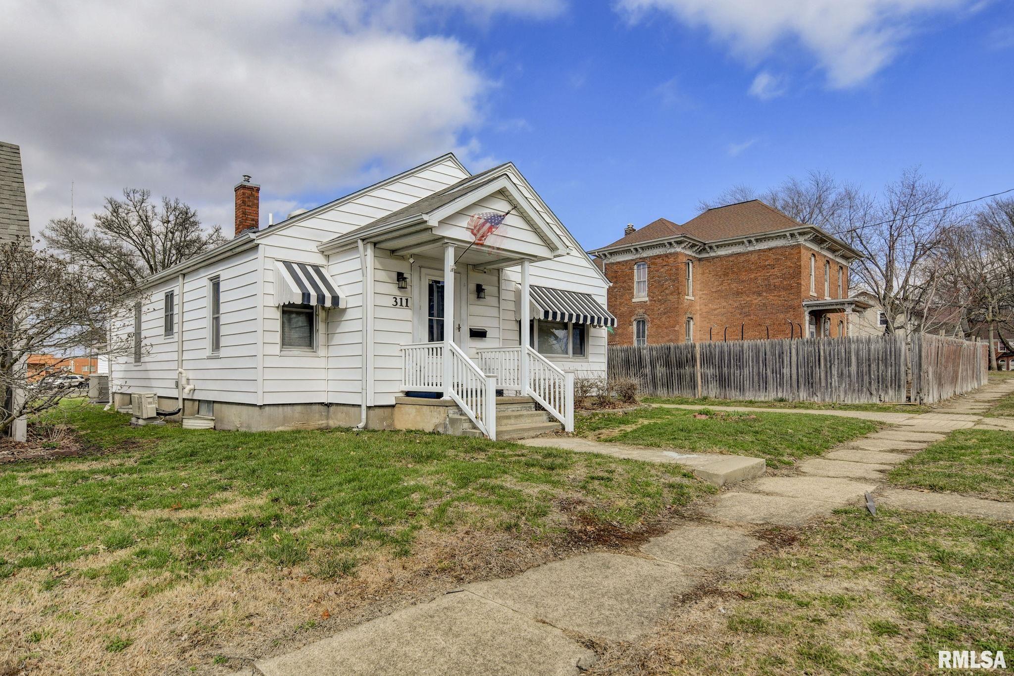 311 West Adams Street Taylorville, IL 62568 - Photo 13 of 36