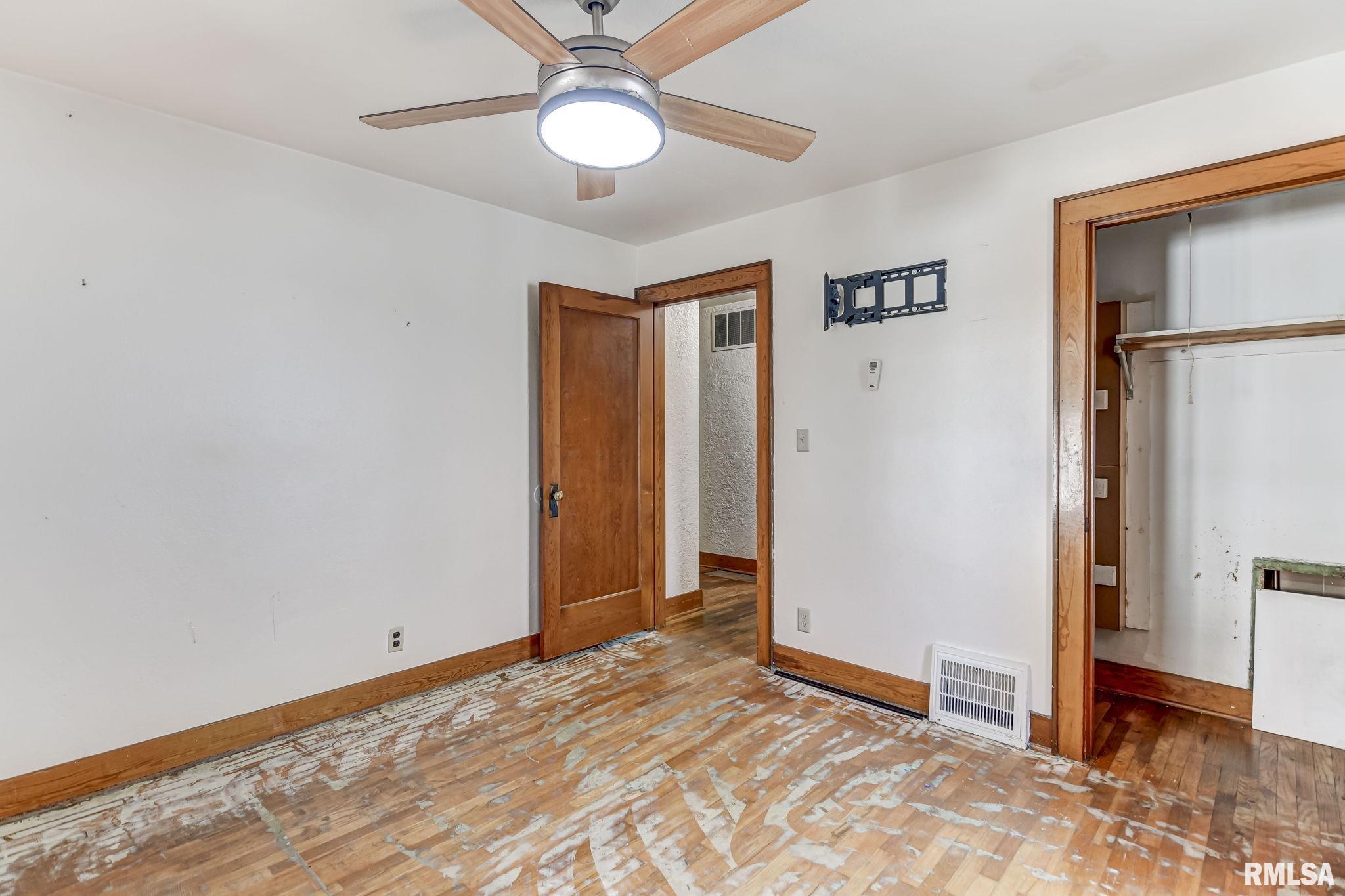 311 West Adams Street Taylorville, IL 62568 - Photo 19 of 36
