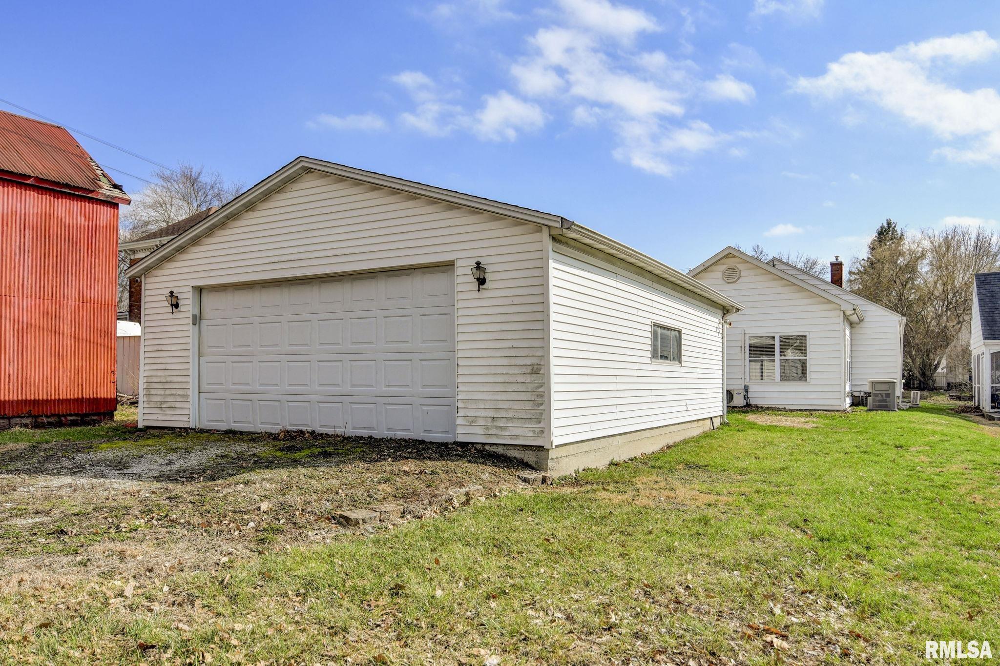 311 West Adams Street Taylorville, IL 62568 - Photo 23 of 36