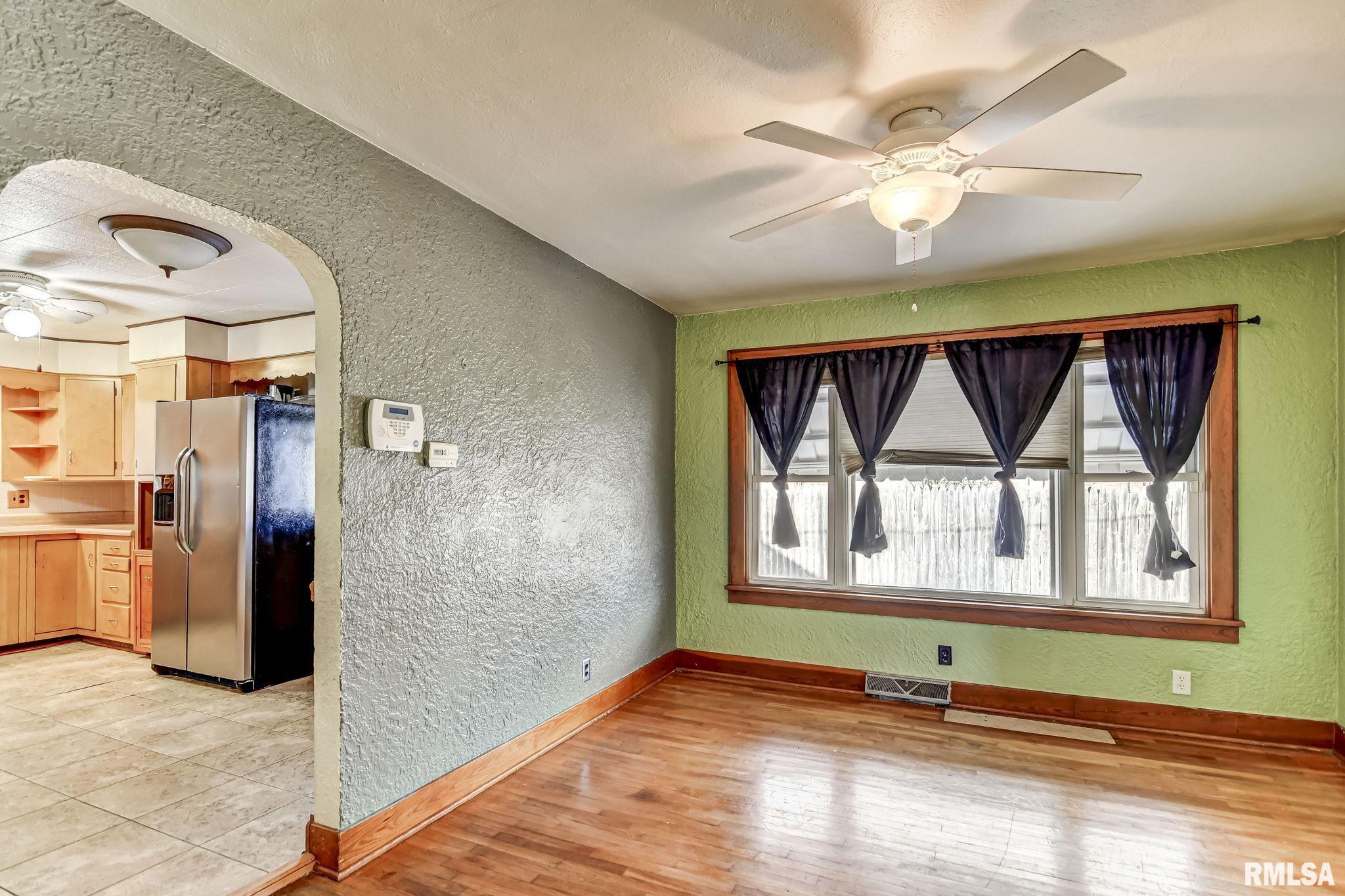 311 West Adams Street Taylorville, IL 62568 - Photo 33 of 36