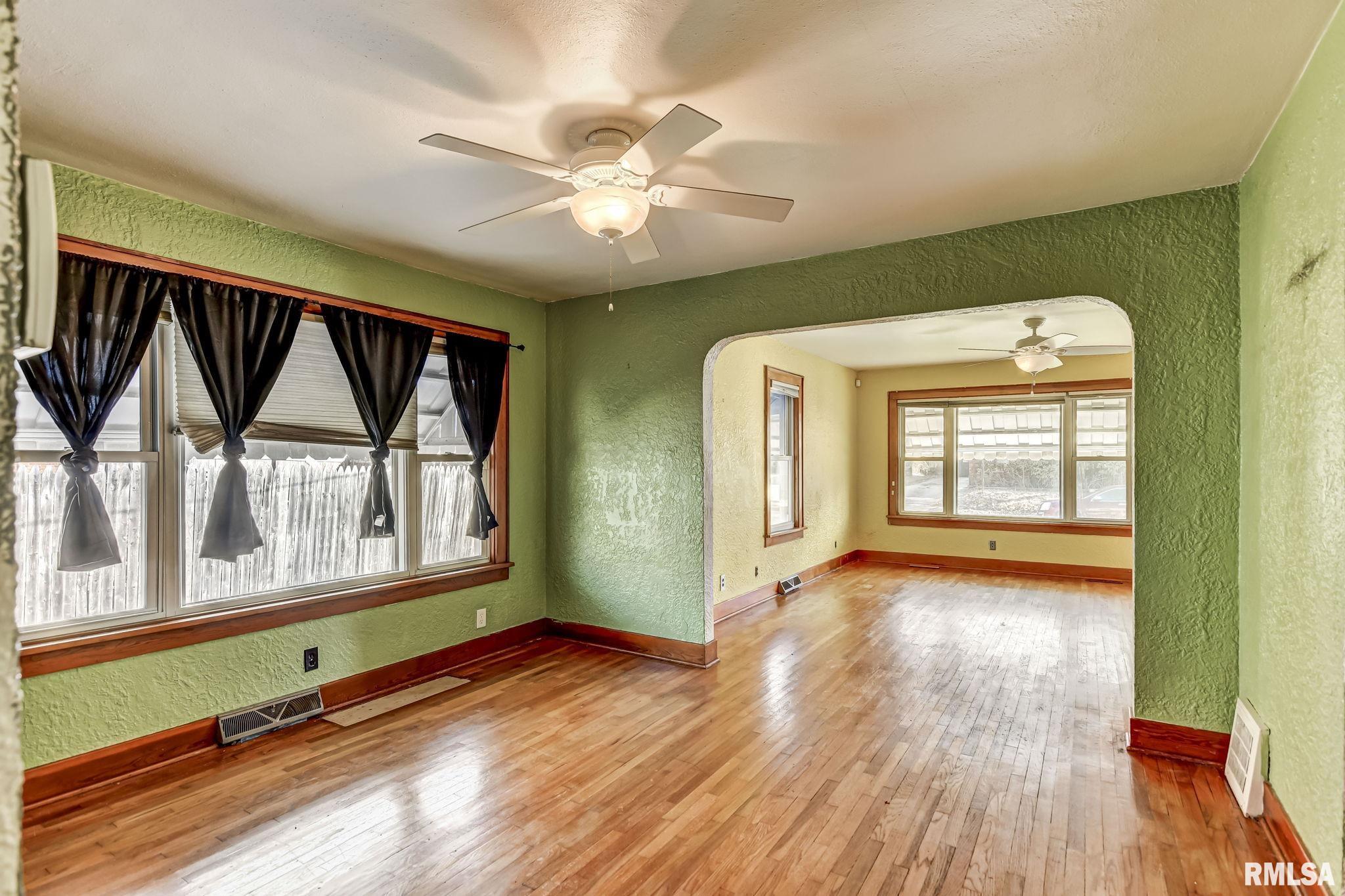 311 West Adams Street Taylorville, IL 62568 - Photo 34 of 36