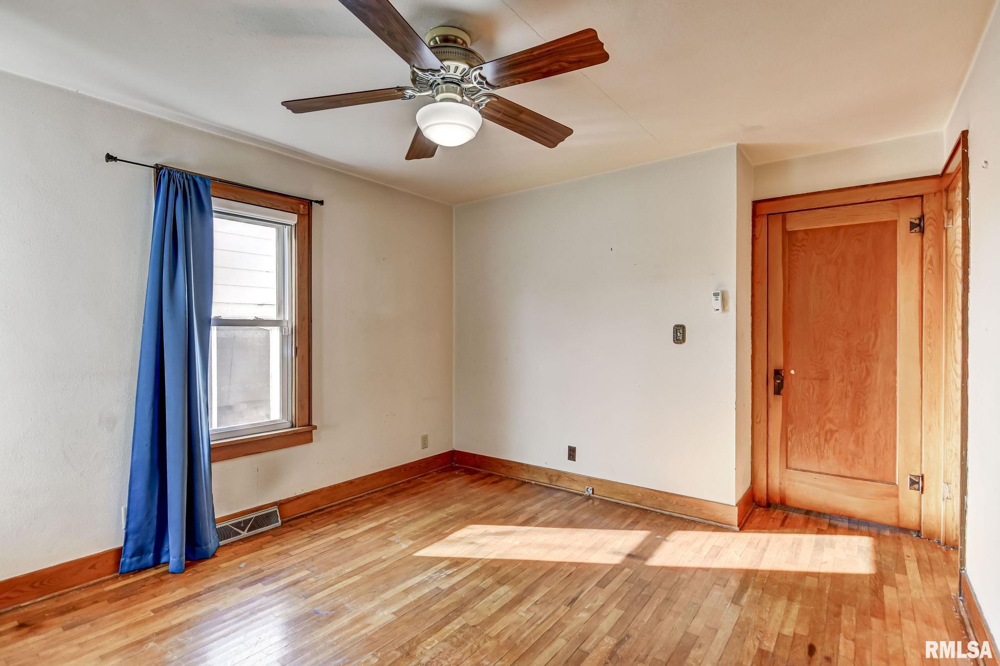 311 West Adams Street Taylorville, IL 62568 - Photo 6 of 36
