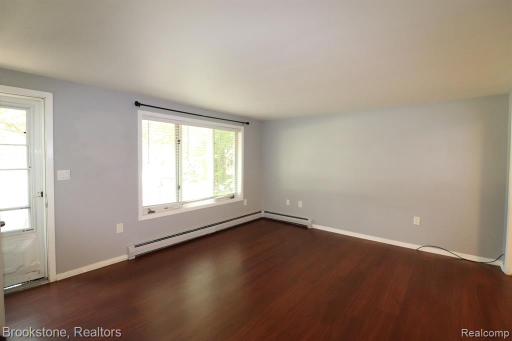 21800 Middlebelt Road Farmington, MI 48336 - Photo 18 of 24