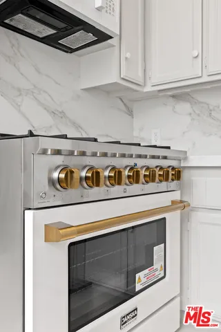 a close view of stove