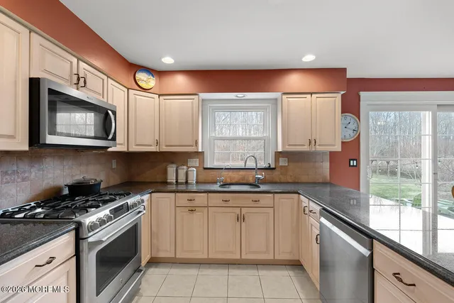 $1,250,000 | 23 Blades Run Drive, Shrewsbury, NJ 07702