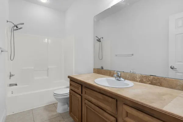 $1,700 | 15284 Business Highway, Unit 7A, Freeport, FL 32439