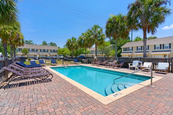 $1,700 | 15284 Business Highway, Unit 7A, Freeport, FL 32439